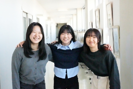 女子フットサル部のチームメイトと