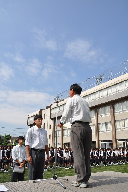 表彰される高田くん